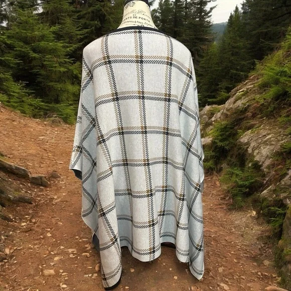 Ann Taylor Plaid Jacquard Poncho Sweater NWT - Picture 6 of 7